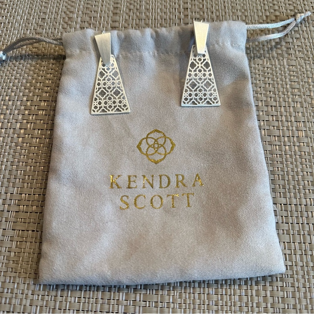 Kendra Scott Keerti Drop Earrings - silver